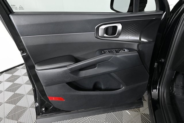 used 2023 Kia Sorento car, priced at $24,955