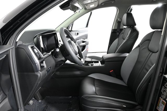 used 2023 Kia Sorento car, priced at $24,955