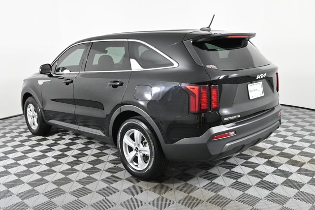 used 2023 Kia Sorento car, priced at $24,955