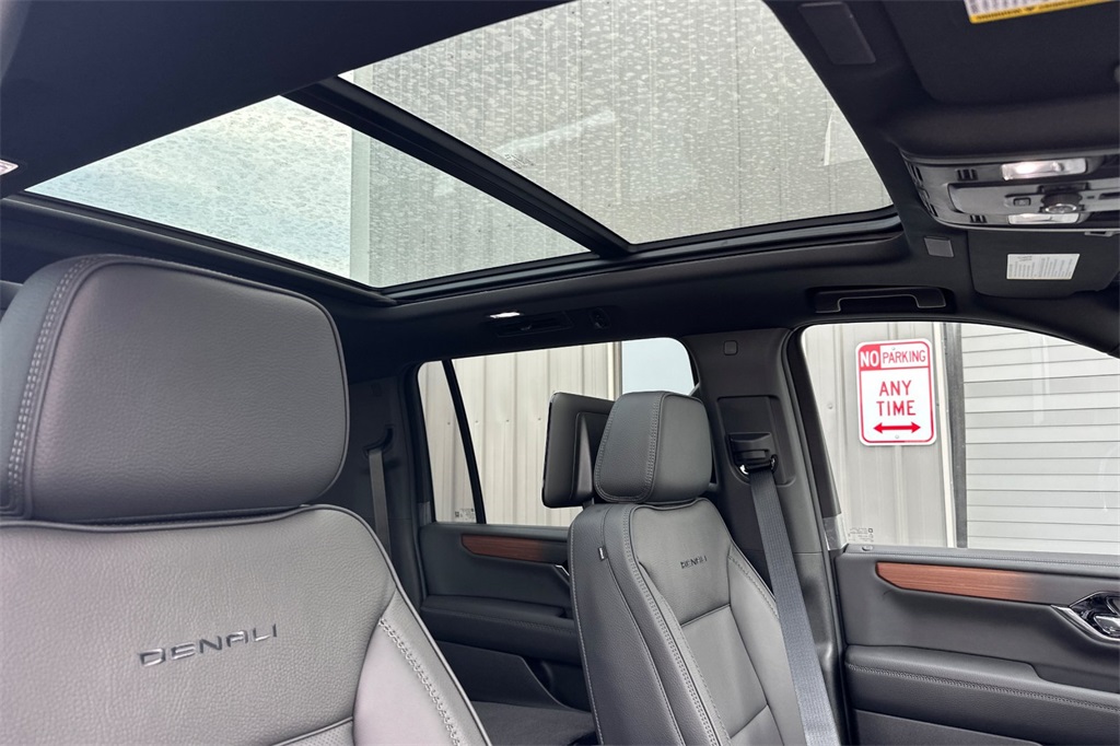 new 2025 GMC Yukon XL car, priced at $98,914