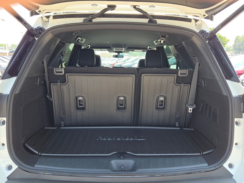 new 2025 Nissan Pathfinder car, priced at $46,505