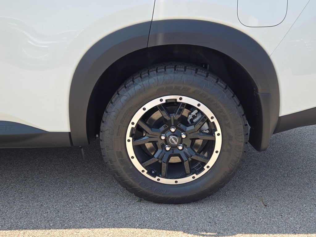 new 2025 Nissan Pathfinder car, priced at $46,505