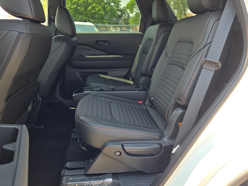 new 2025 Nissan Pathfinder car, priced at $46,505