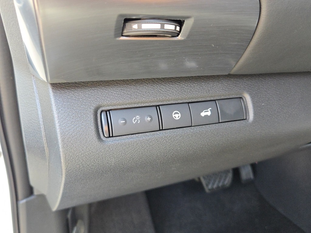 new 2025 Nissan Pathfinder car, priced at $46,505