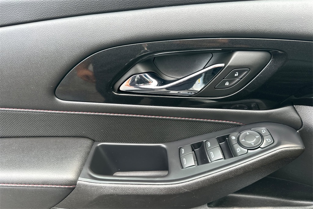 used 2022 Chevrolet Traverse car, priced at $34,947