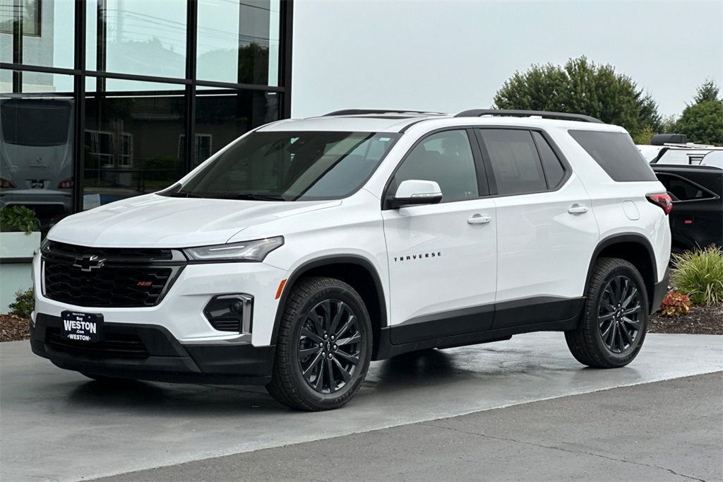 used 2022 Chevrolet Traverse car, priced at $34,947