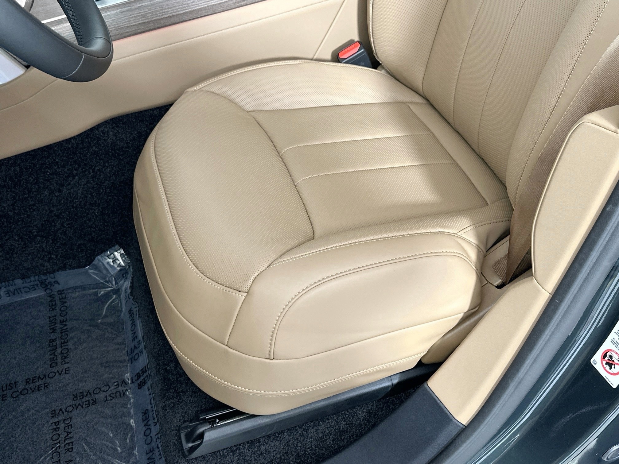 new 2025 Land Rover Range Rover car, priced at $142,130