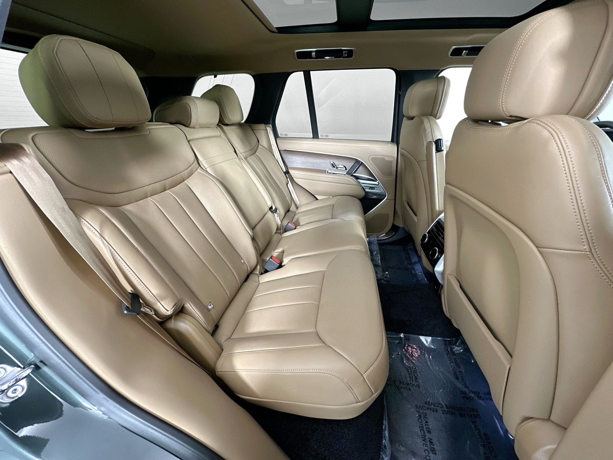 new 2025 Land Rover Range Rover car, priced at $142,130