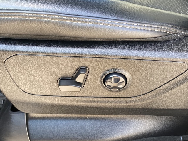 used 2022 Ram 1500 car, priced at $60,810