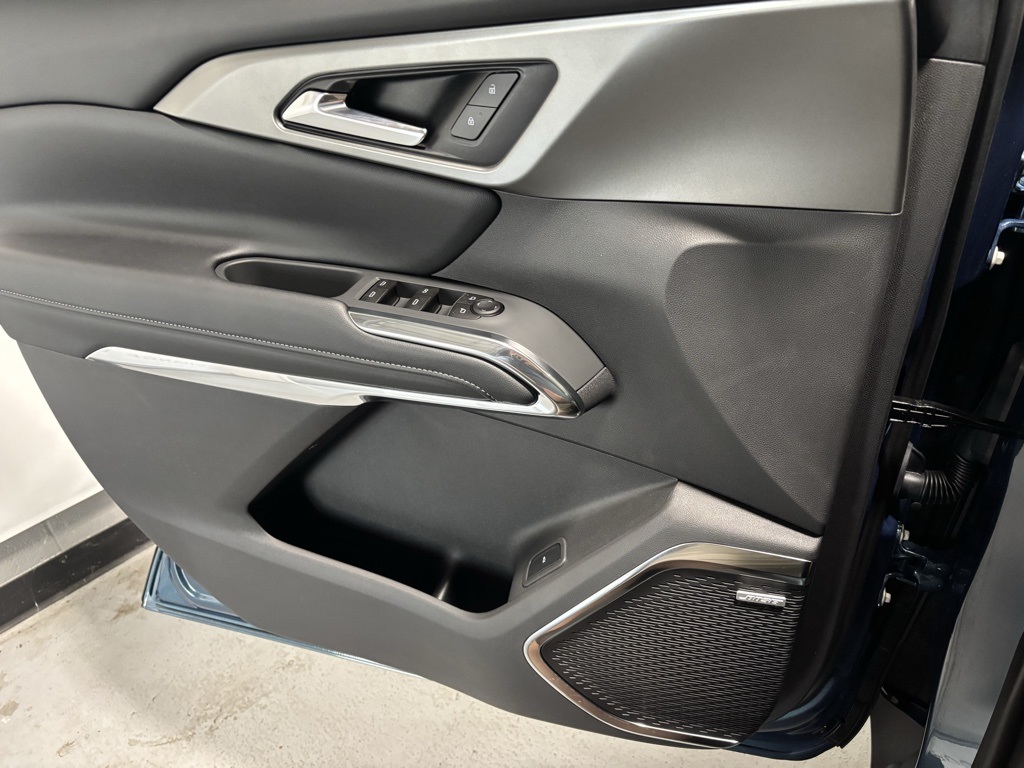 new 2026 Chevrolet Traverse car, priced at $50,328
