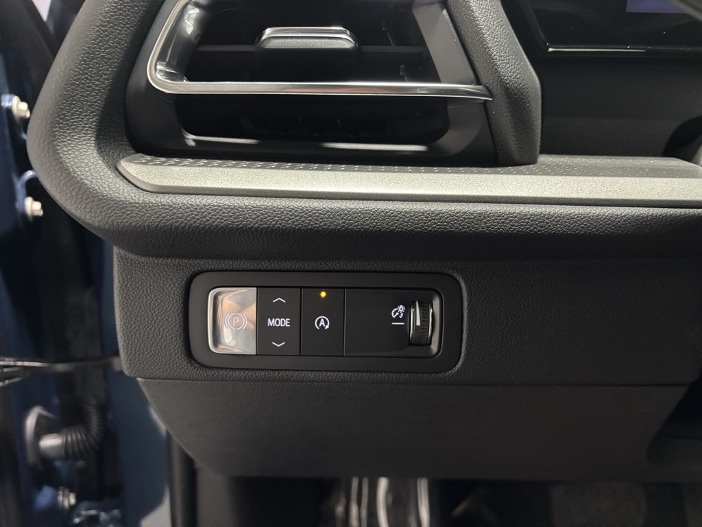 new 2026 Chevrolet Traverse car, priced at $50,328