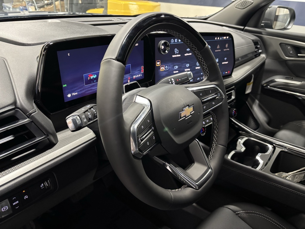new 2026 Chevrolet Traverse car, priced at $50,328