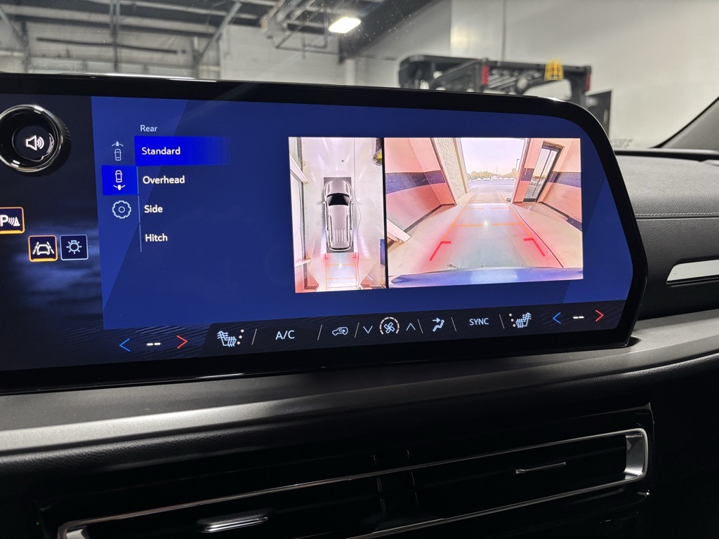 new 2026 Chevrolet Traverse car, priced at $50,328