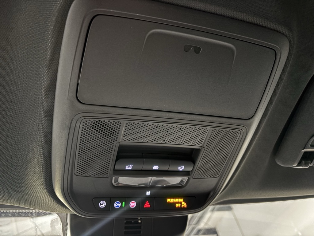 new 2026 Chevrolet Traverse car, priced at $50,328
