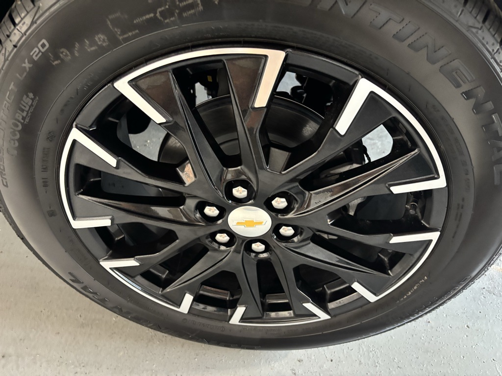 new 2026 Chevrolet Traverse car, priced at $50,328