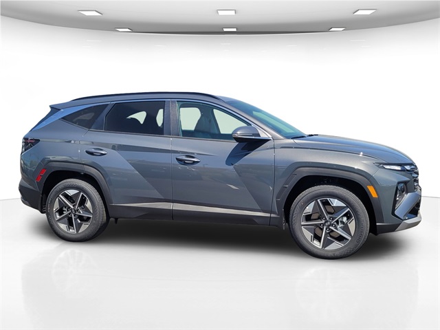 new 2025 Hyundai Tucson car, priced at $33,105