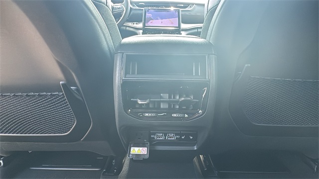 new 2025 Jeep Grand Cherokee car, priced at $45,381