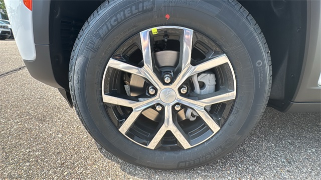 new 2025 Jeep Grand Cherokee car, priced at $45,381