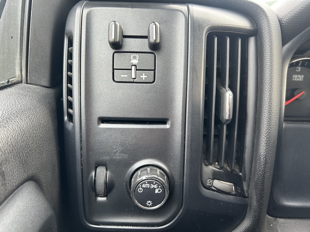 used 2018 Chevrolet Silverado 1500 car, priced at $18,550