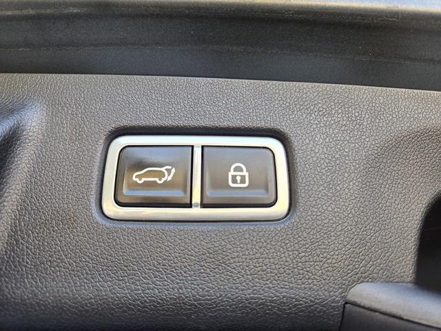 used 2022 Kia Sorento car, priced at $30,777