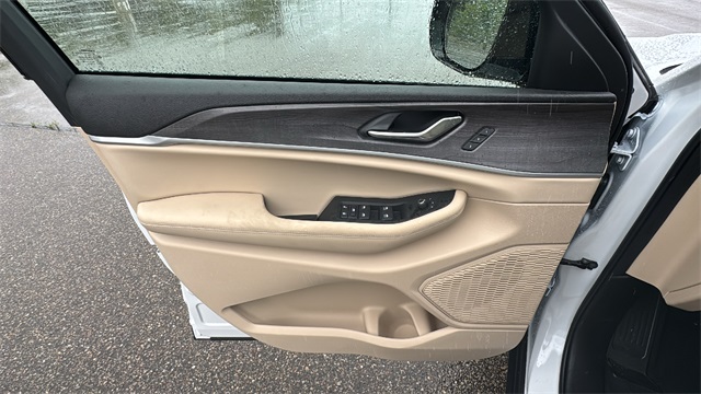 new 2025 Jeep Grand Cherokee car, priced at $45,744