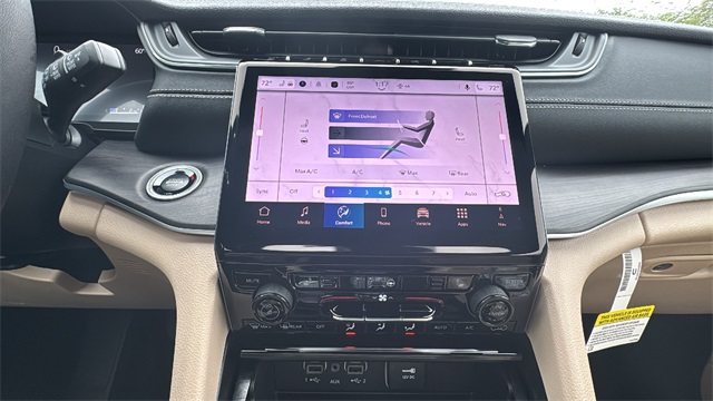 new 2025 Jeep Grand Cherokee car, priced at $45,744