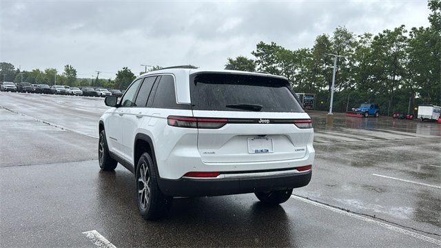 new 2025 Jeep Grand Cherokee car, priced at $45,744
