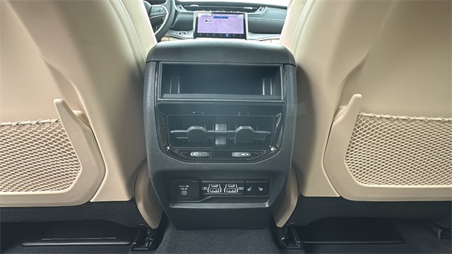 new 2025 Jeep Grand Cherokee car, priced at $45,744