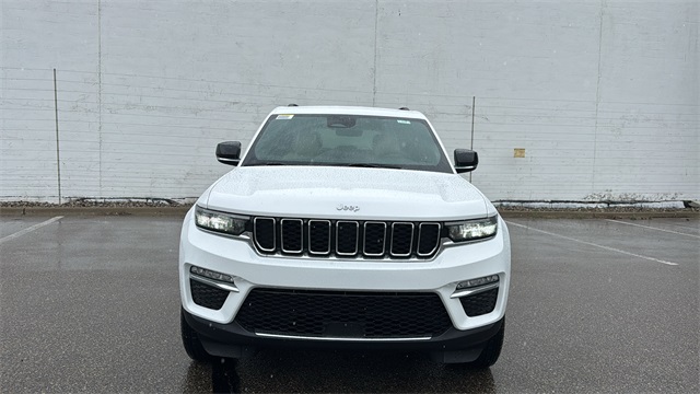 new 2025 Jeep Grand Cherokee car, priced at $45,744