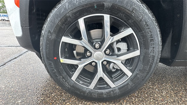 new 2025 Jeep Grand Cherokee car, priced at $45,744