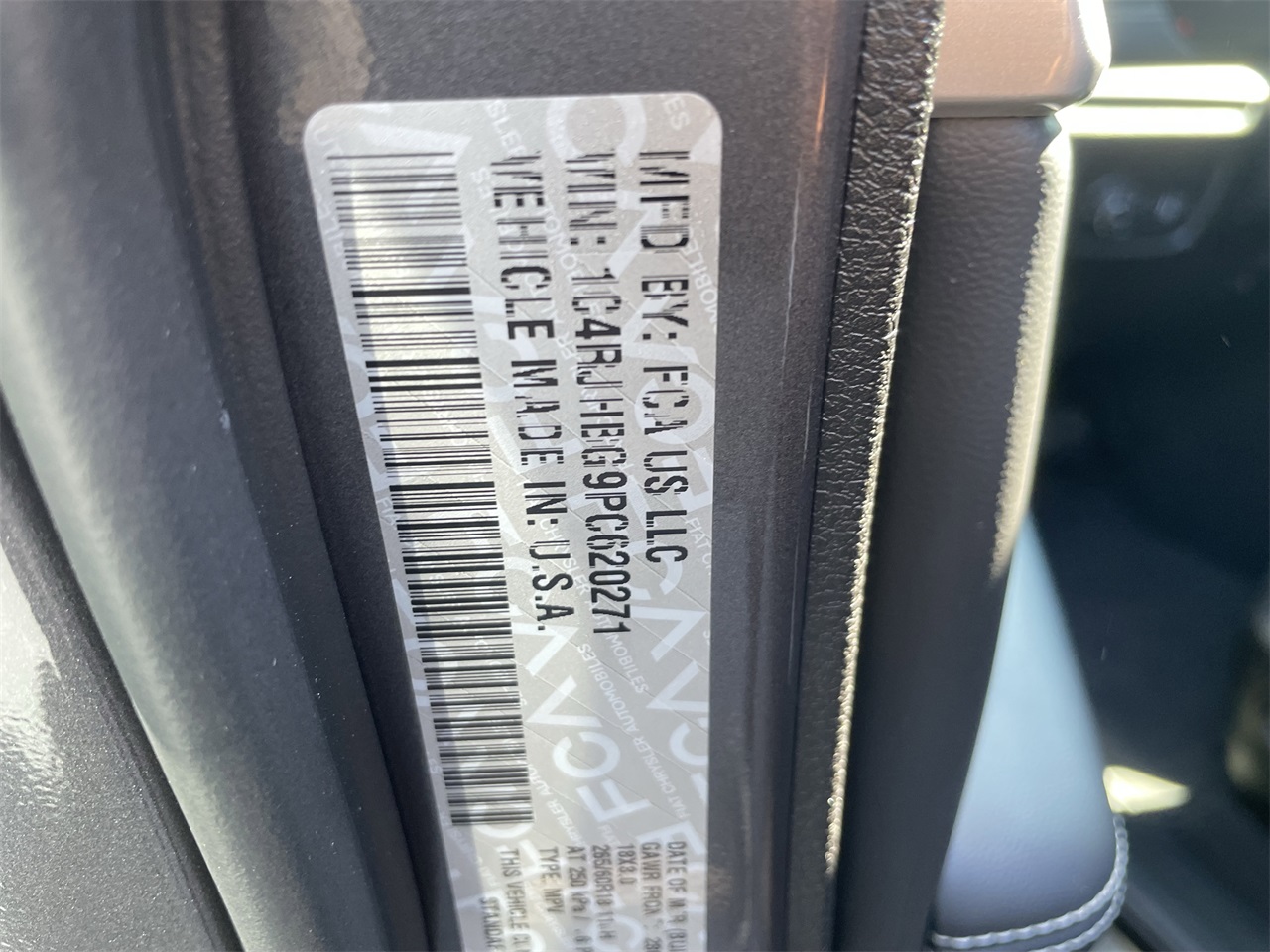 used 2023 Jeep Grand Cherokee car, priced at $33,999