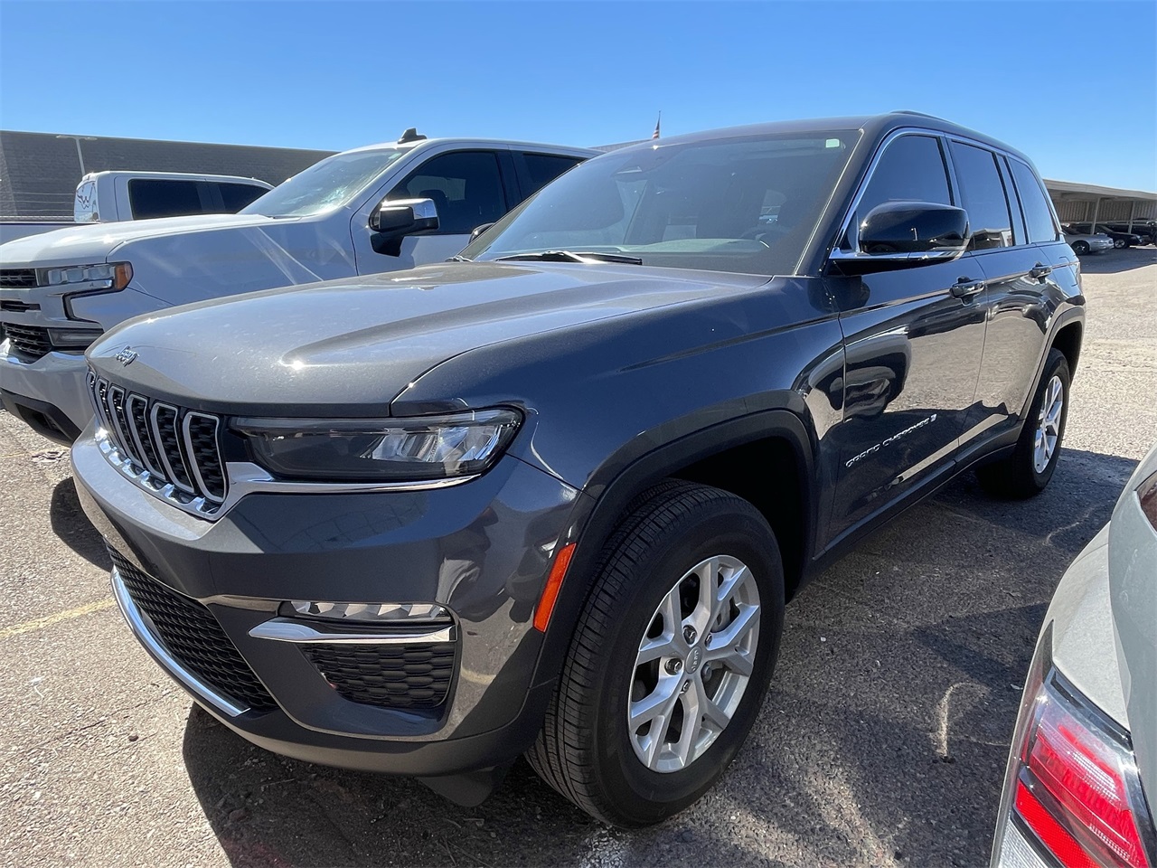 used 2023 Jeep Grand Cherokee car, priced at $33,999