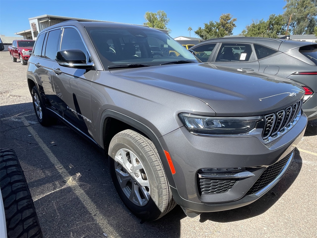used 2023 Jeep Grand Cherokee car, priced at $33,999