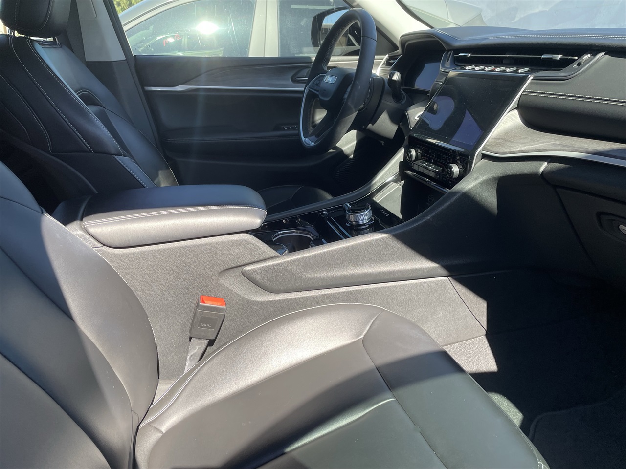 used 2023 Jeep Grand Cherokee car, priced at $33,999