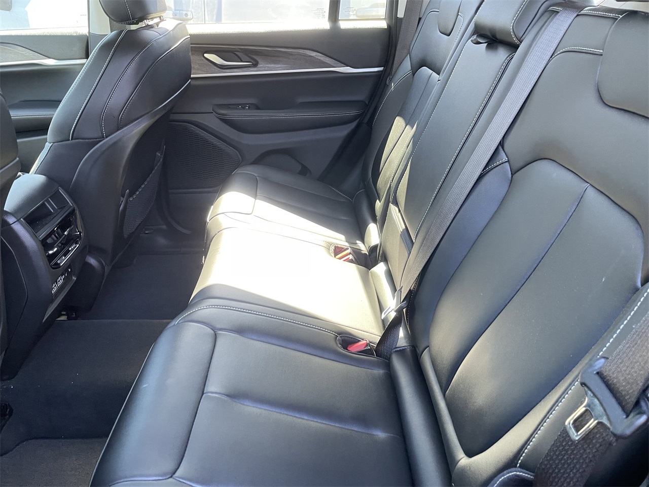 used 2023 Jeep Grand Cherokee car, priced at $33,999