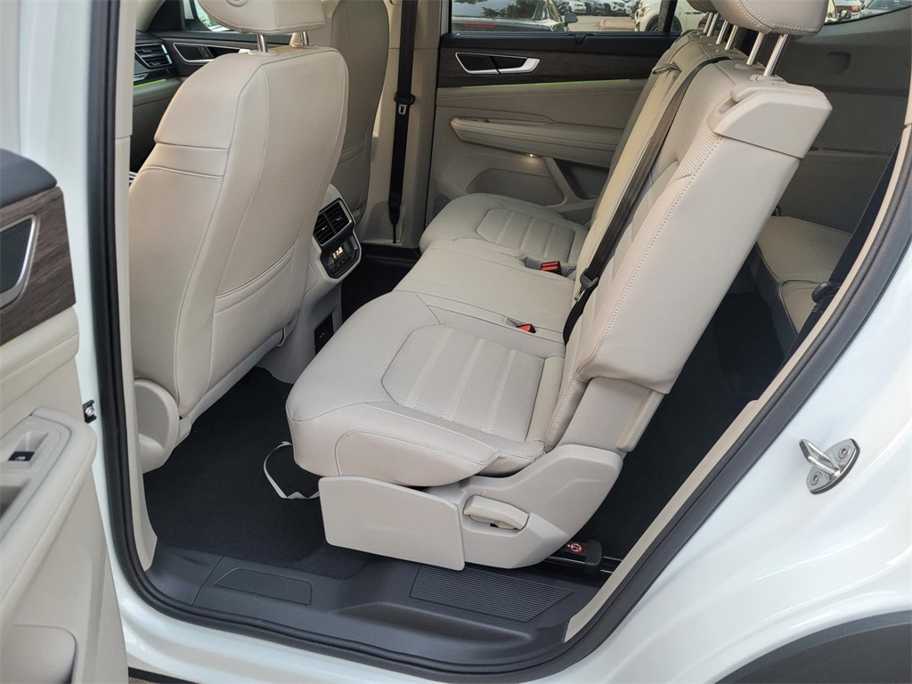 new 2026 Volkswagen Atlas car, priced at $51,581