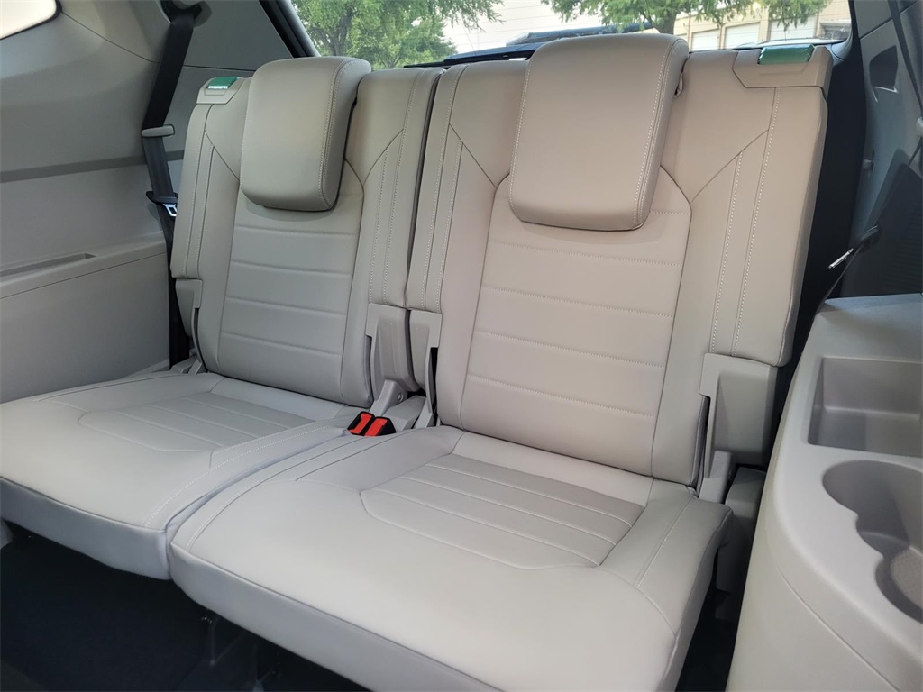 new 2026 Volkswagen Atlas car, priced at $51,581