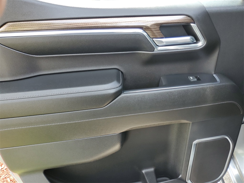 used 2024 Chevrolet Silverado 1500 car, priced at $43,890