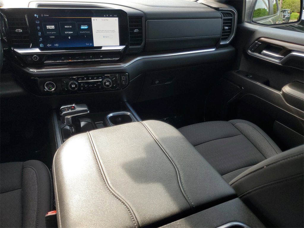 used 2024 Chevrolet Silverado 1500 car, priced at $43,890