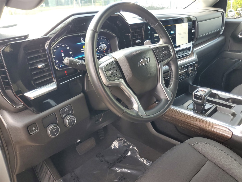 used 2024 Chevrolet Silverado 1500 car, priced at $43,890