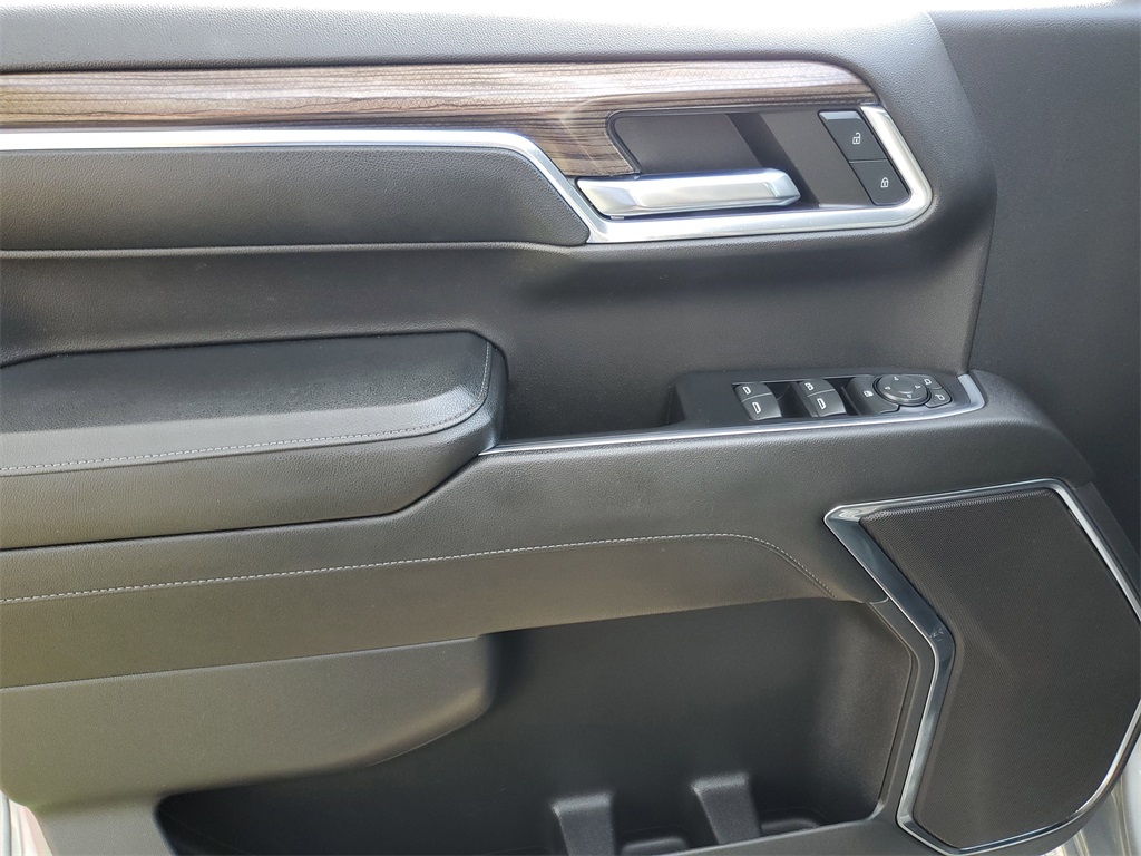 used 2024 Chevrolet Silverado 1500 car, priced at $43,890