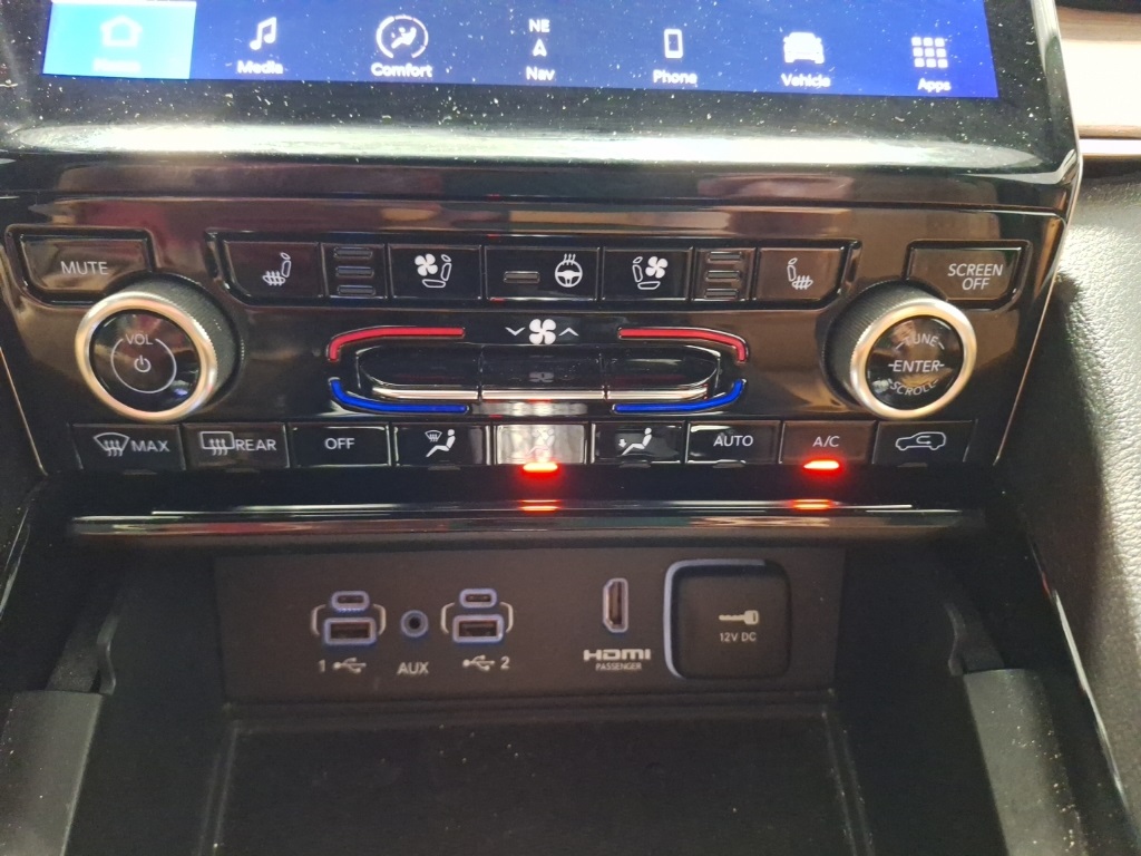 used 2022 Jeep Grand Cherokee car, priced at $38,193