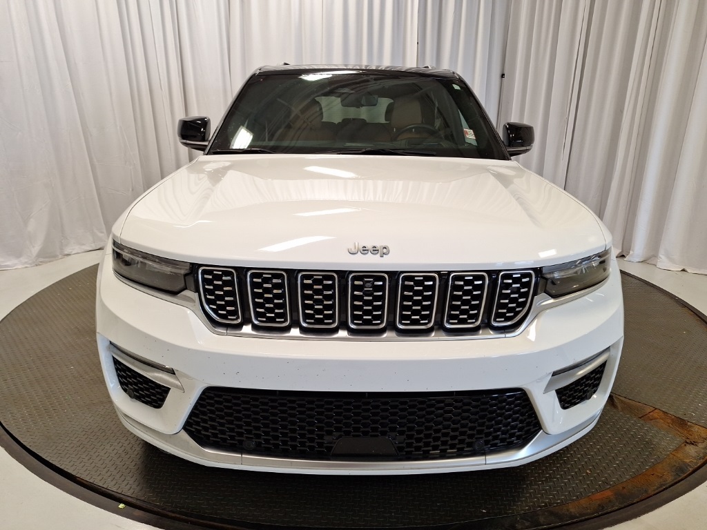 used 2022 Jeep Grand Cherokee car, priced at $38,193