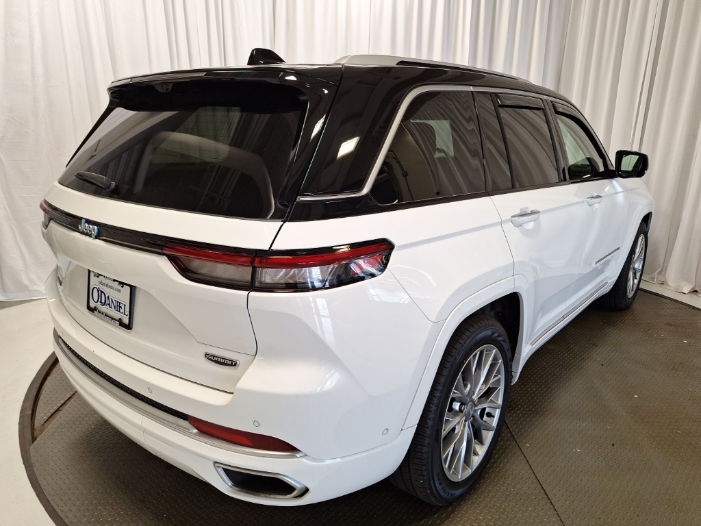 used 2022 Jeep Grand Cherokee car, priced at $38,193