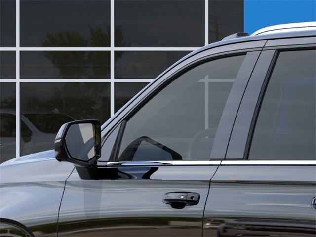 new 2025 Chevrolet Suburban car, priced at $72,950