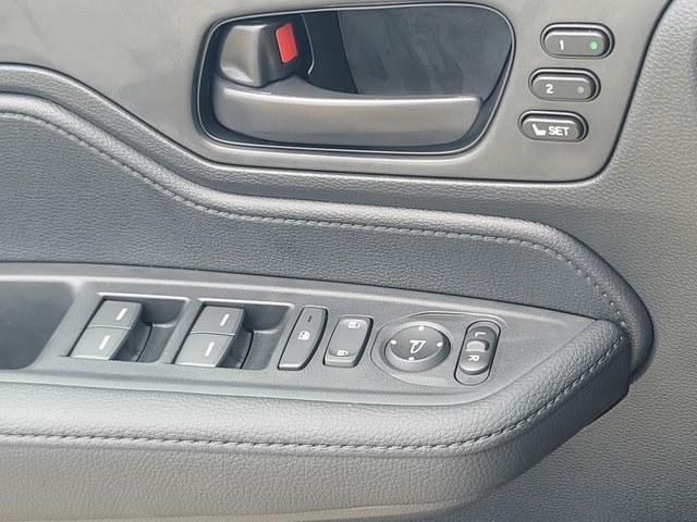 new 2025 Honda Odyssey car, priced at $43,825