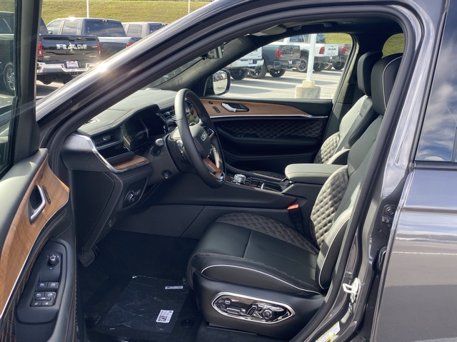 new 2025 Jeep Grand Cherokee L car, priced at $63,708