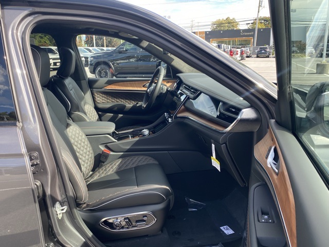 new 2025 Jeep Grand Cherokee L car, priced at $63,708