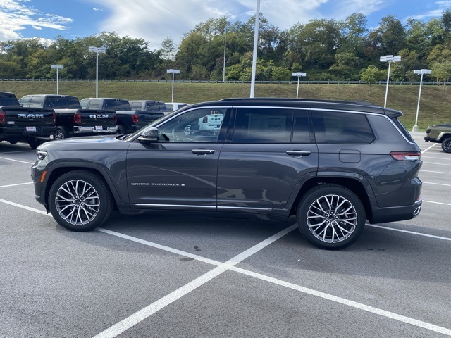 new 2025 Jeep Grand Cherokee L car, priced at $63,708
