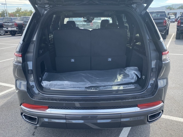 new 2025 Jeep Grand Cherokee L car, priced at $63,708